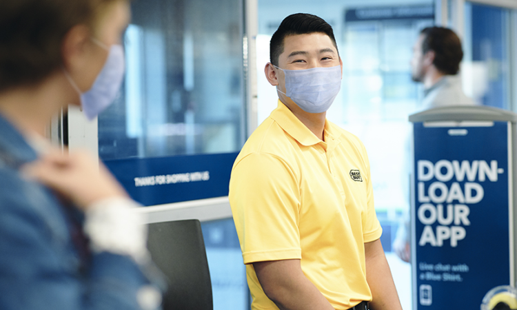 Minnesota Retailers Mask Up