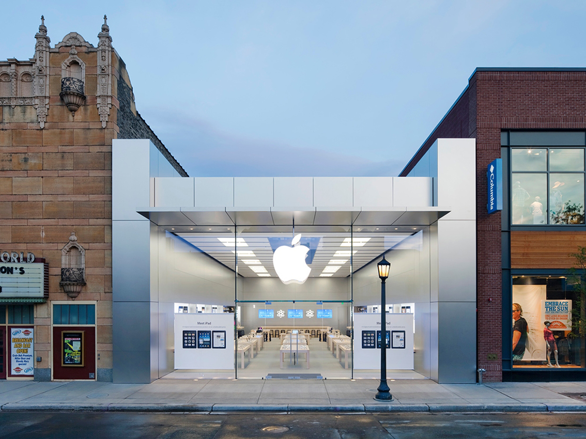 Apple Exit Takes Another Bite Out of Uptown Retail Core