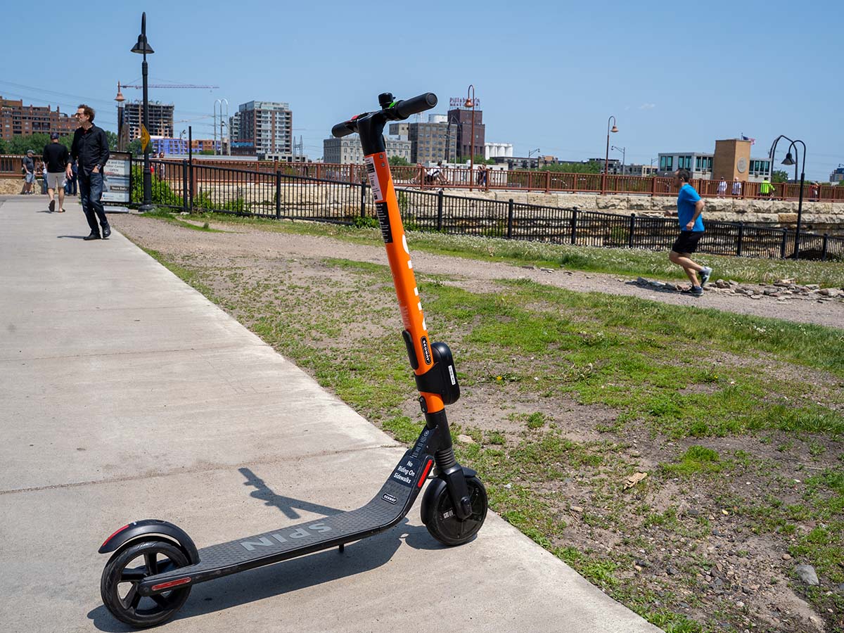 Minneapolis, St. Paul Weigh Joint Bike, Scooter Program