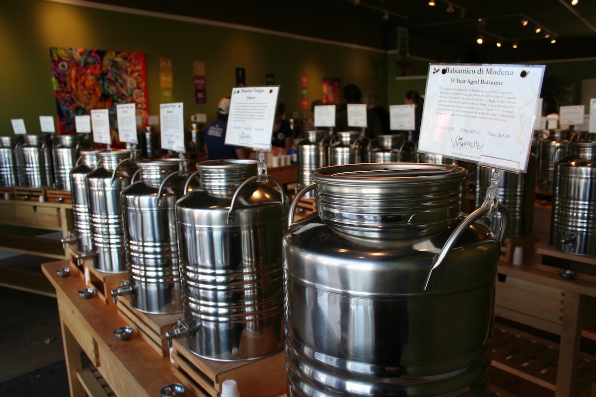 Small Retailers Scramble to Keep Shelves Stocked