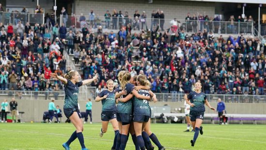 Minnesota Aurora Expands Its Community