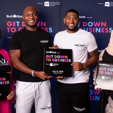 Entrepreneurs Tee Up Pitches During 3M Open