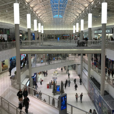 Holiday Shoppers Seek Deals, Gift Cards in 2023