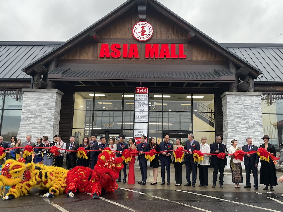 The Asia Mall Takes Root in Eden Prairie