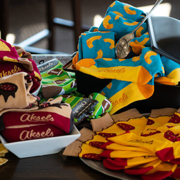 Lakeshirts to Acquire Colorado Apparel Business