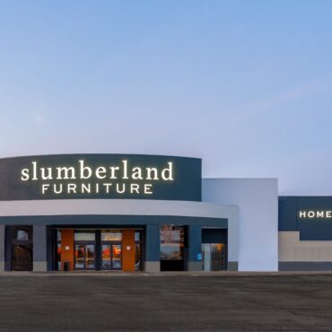 Slumberland Unveils New Store Design