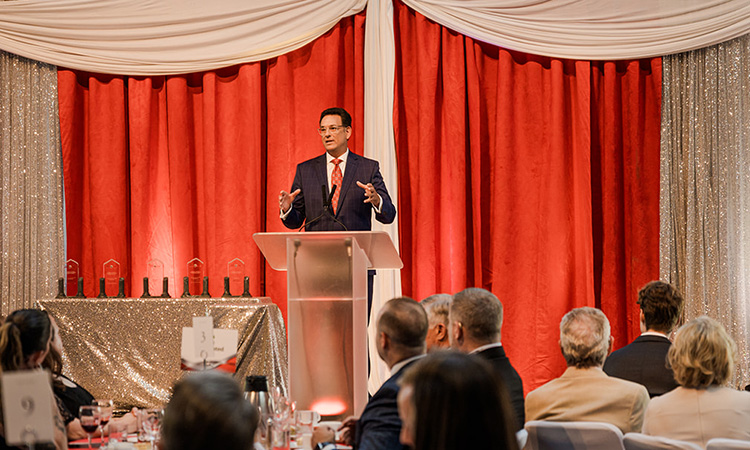 WCCO anchor Frank Vascellaro emcees the 2023 Minnesota Business Hall of Fame event.