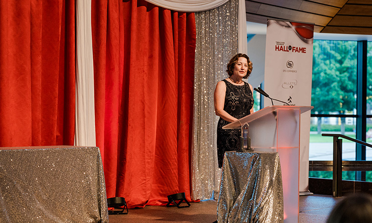 HealthPartners CEO Andrea Walsh introduces Charlie Weaver.