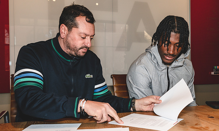 NFL Players to Converge in Wayzata This Weekend