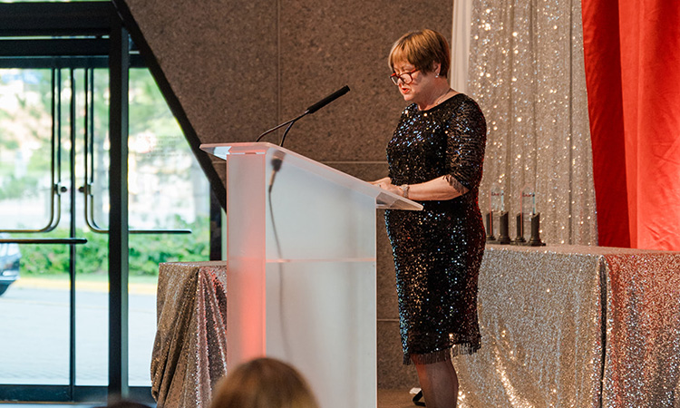 Kari Rihm giving her acceptance speech.