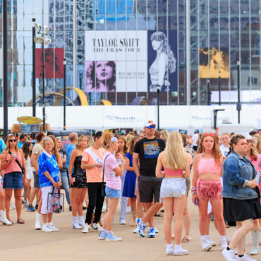 Swifties Shatter Minneapolis Hotel Records