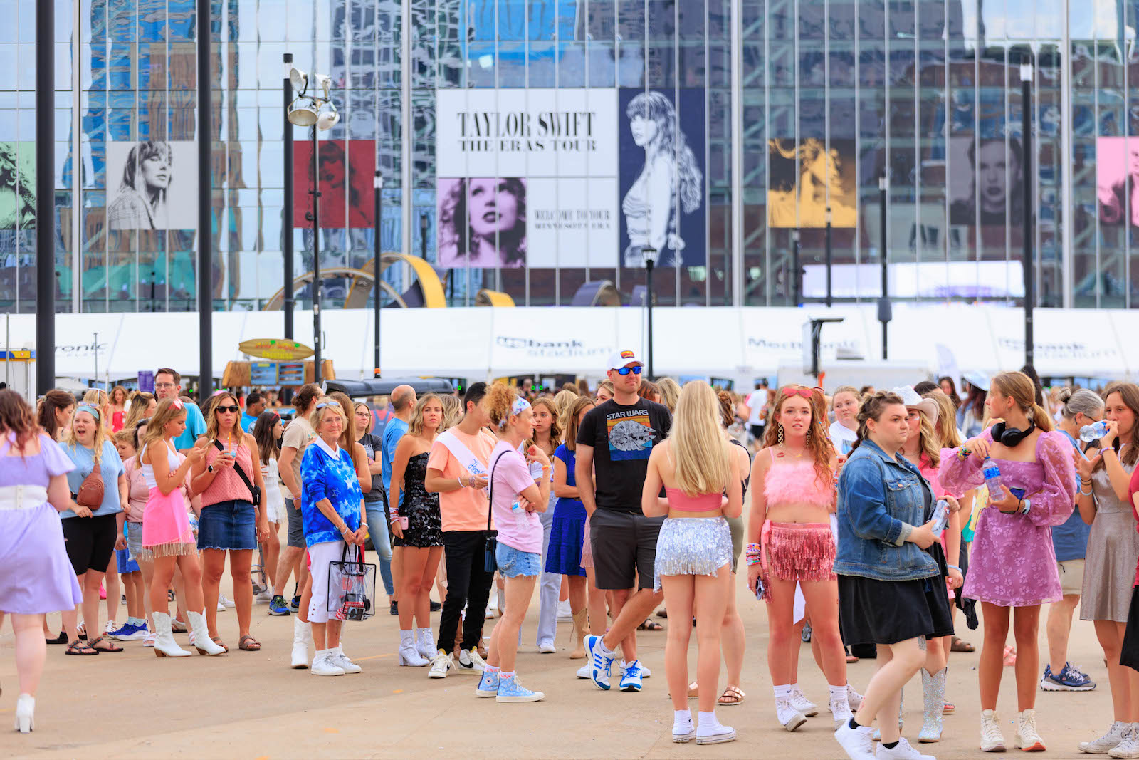 Swifties Shatter Minneapolis Hotel Records