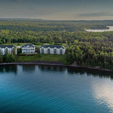 Seller Floats Gift Card Incentive for North Shore Condos