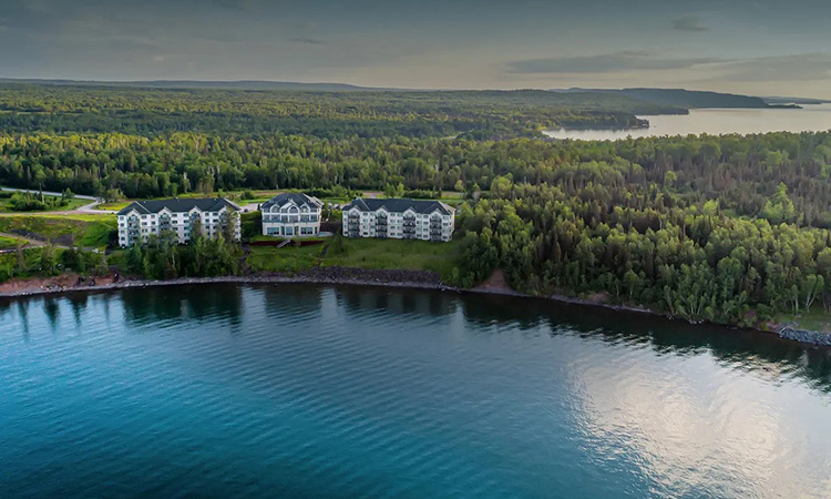 Seller Floats Gift Card Incentive for North Shore Condos