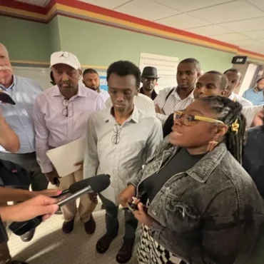 Behind Minneapolis Mayor Frey’s Veto on Rideshare Ordinance