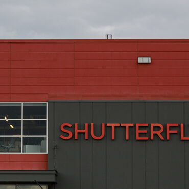 Shutterfly to Lay Off 246 Workers in Shakopee