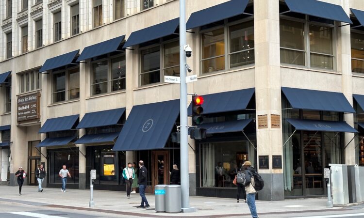 Zelo Reopens for Lunch