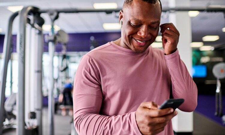 Anytime Fitness Teams Up with Apple Fitness+