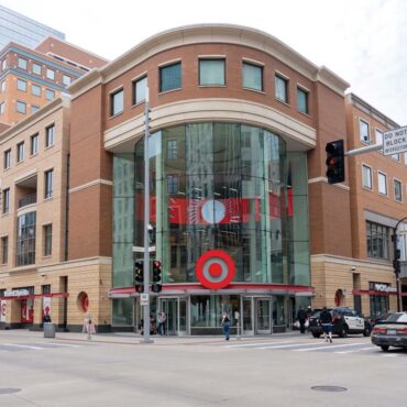 Target Expects Year of Growth Amid Continued Sales Decline