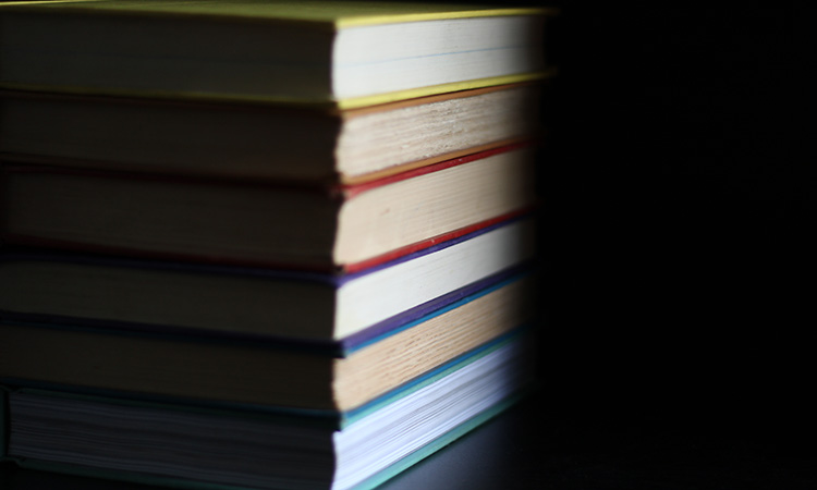 Illiteracy Über Alles