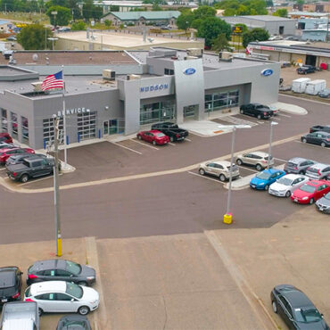 Pohlads Sell Carousel Motor Group to Oregon Company