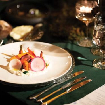 At Four Seasons, a Faux Wedding with Real Stakes