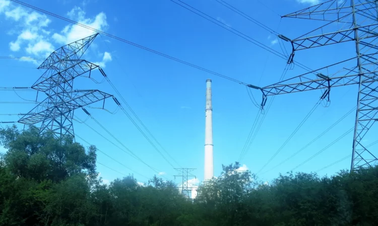 Minnesota Clean Energy Advocates Say Alternative to Xcel Plan Could Save Billions