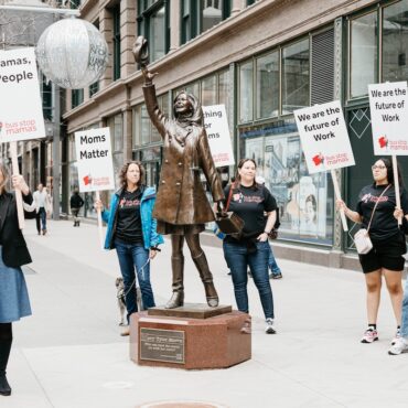 Founders Pitch StartMN Think Tank for Advice