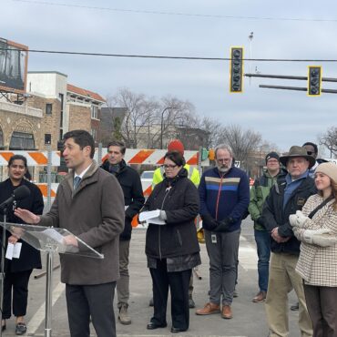 Hennepin Avenue in Uptown Is Open Again