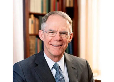 Richard Davis Becomes Chair of the Mayo Clinic Board