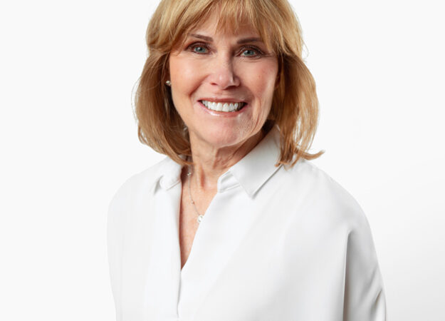 Deb Hopp | Twin Cities Business