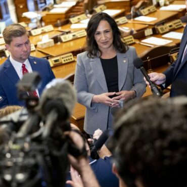 Minnesota Lawmakers End Session with No Budget in Place