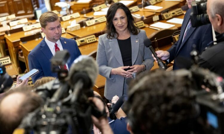 Minnesota Lawmakers End Session with No Budget in Place