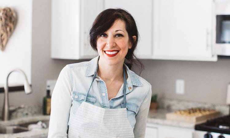 Social Network: Robyn Frank