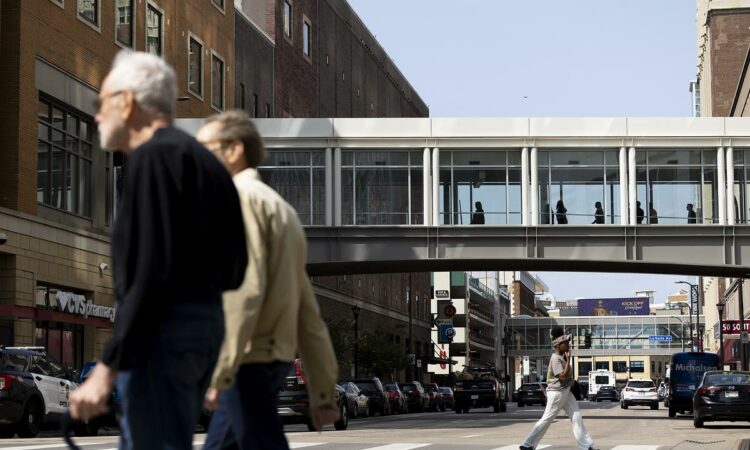 Returning Workers Add Some Bustle to Downtown Minneapolis