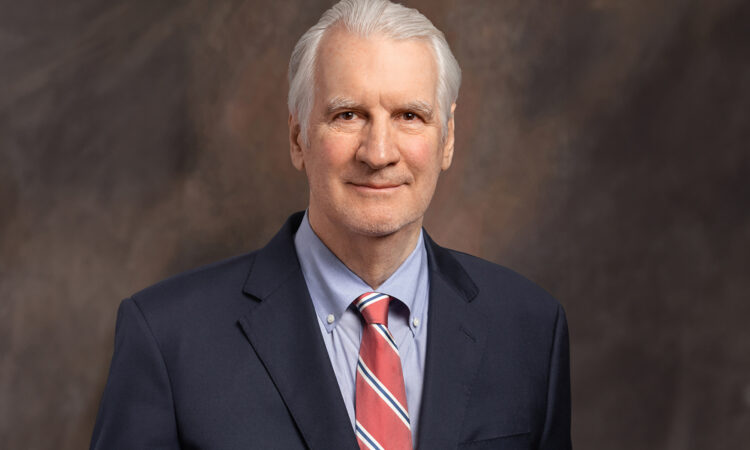 Walz Chooses Former NWA, General Mills CFO for Airports Post