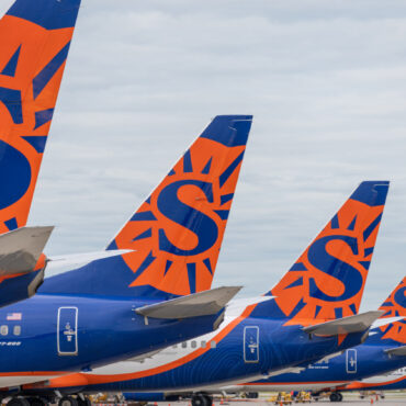 Las Vegas-Based Allegiant to Acquire Sun Country Airlines