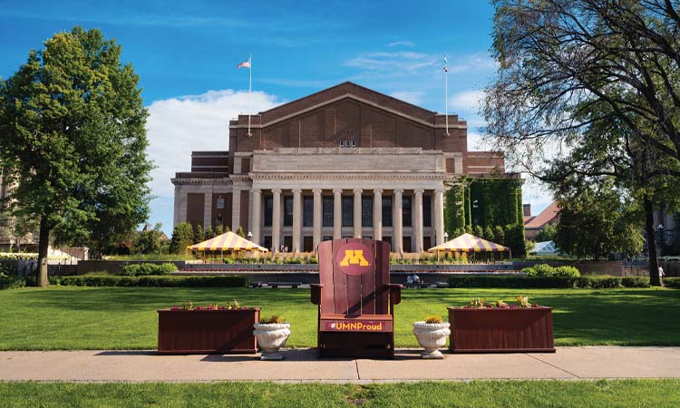 U of M