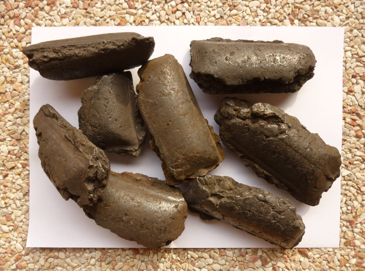 Hot-briquetted iron